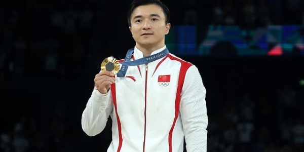 乐鱼体育-Day 9综述：“小胖”“小德”铸霸业 中国泳军再添金