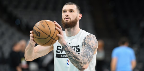 手感一般！马穆凯拉什维利11中4&amp;amp;amp;三分4中0拿到13分&amp;amp;amp;拼到5犯离场