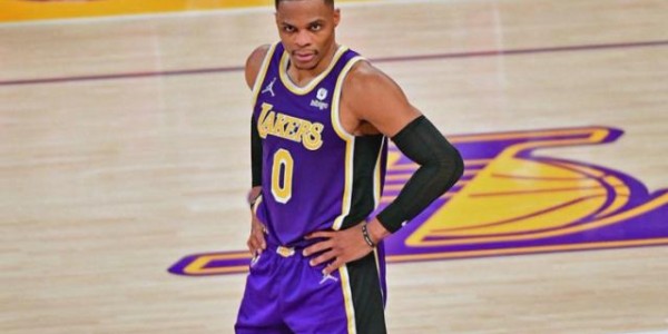 leyusport-【人物】韦少登顶热搜榜！他的NBA生涯已经危在旦夕